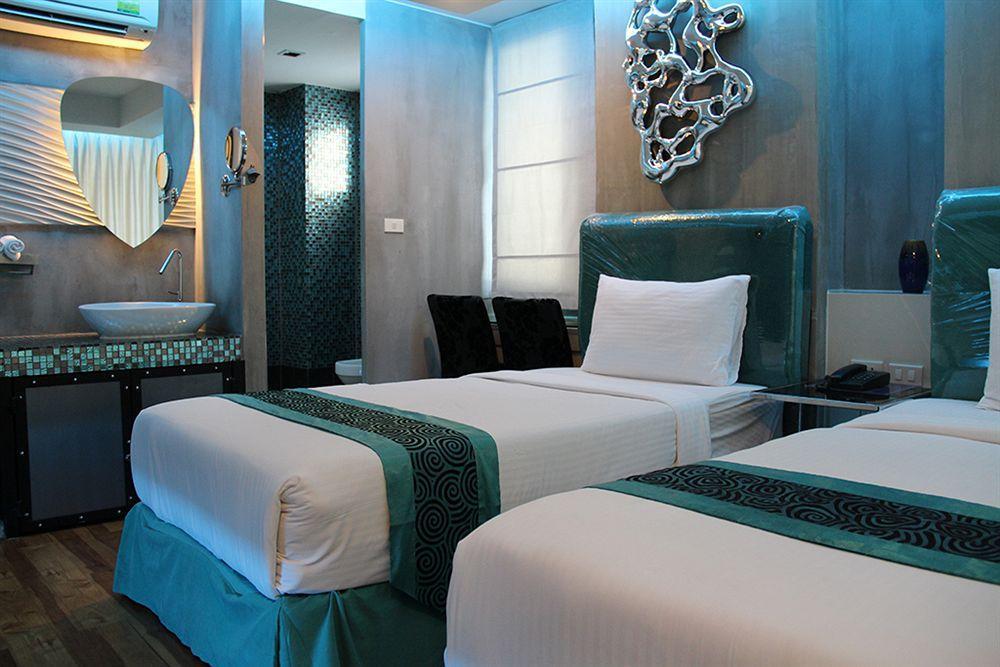 Blutique Hotel Бангкок Екстер'єр фото