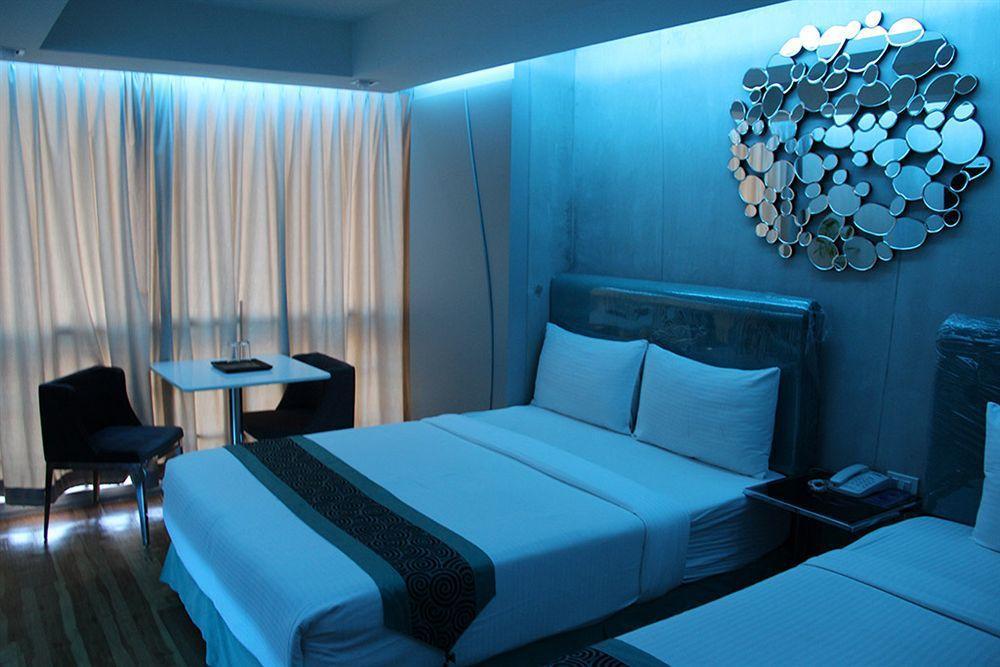 Blutique Hotel Бангкок Екстер'єр фото