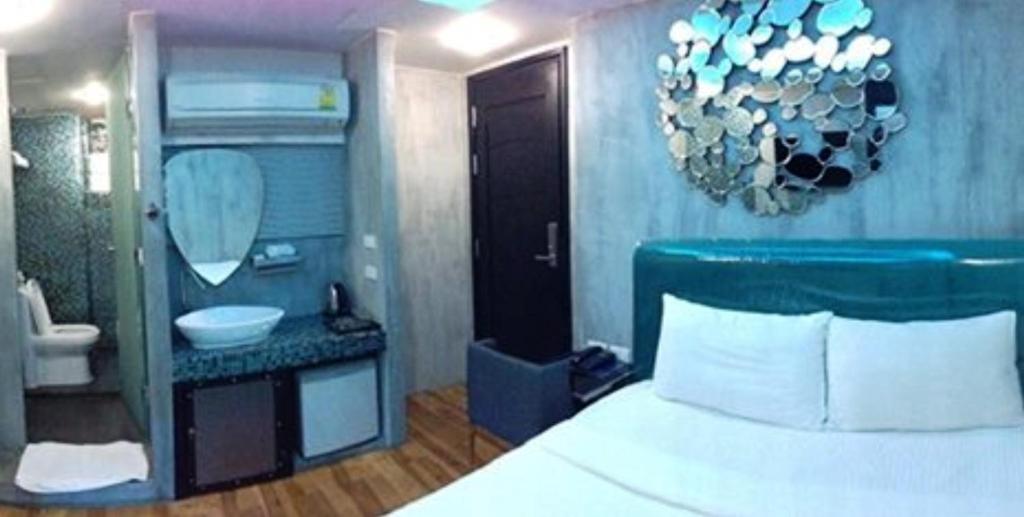 Blutique Hotel Бангкок Екстер'єр фото