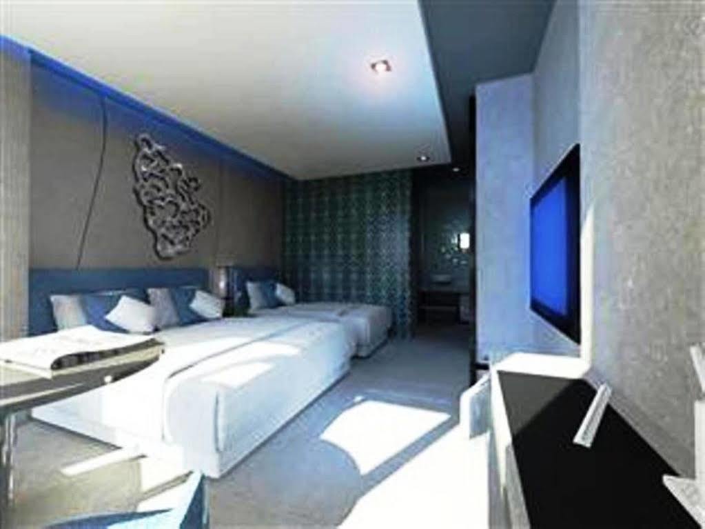 Blutique Hotel Бангкок Екстер'єр фото