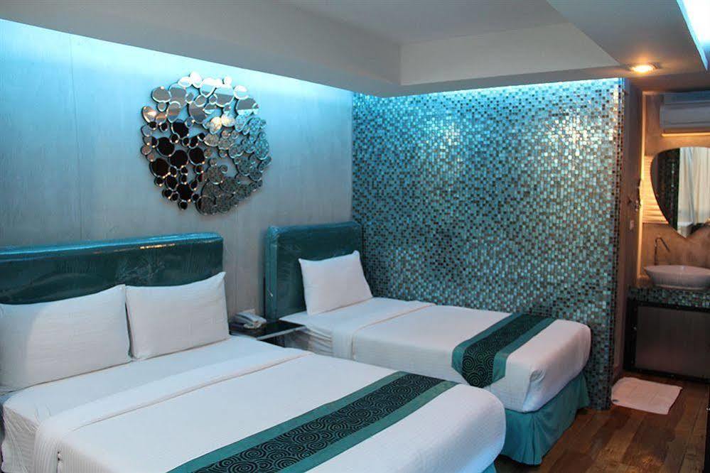 Blutique Hotel Бангкок Екстер'єр фото